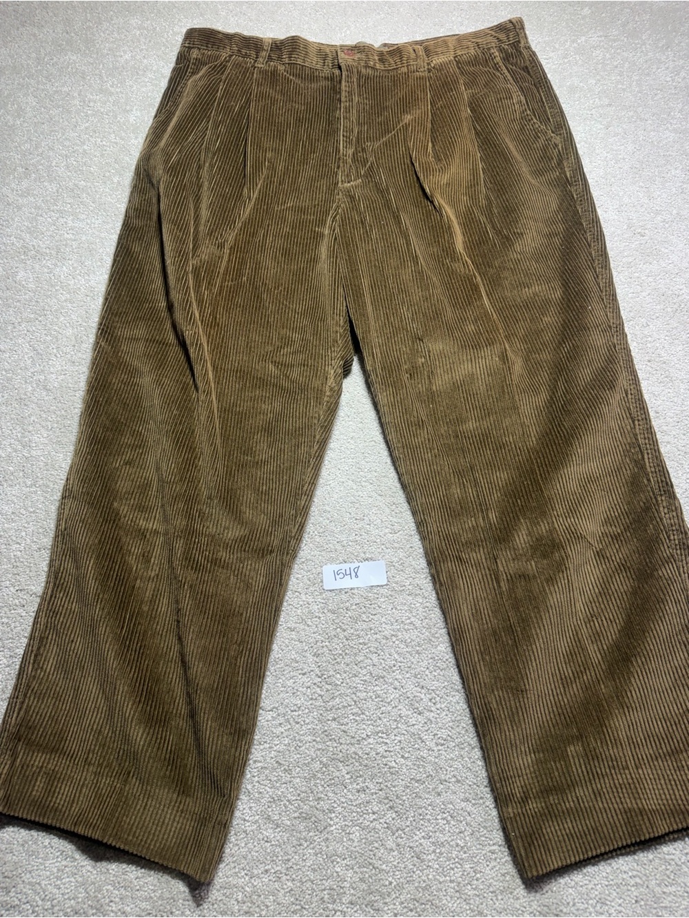 Dockers well worn Preppy 90’s brown corduroy pleated pants Sz 40/30